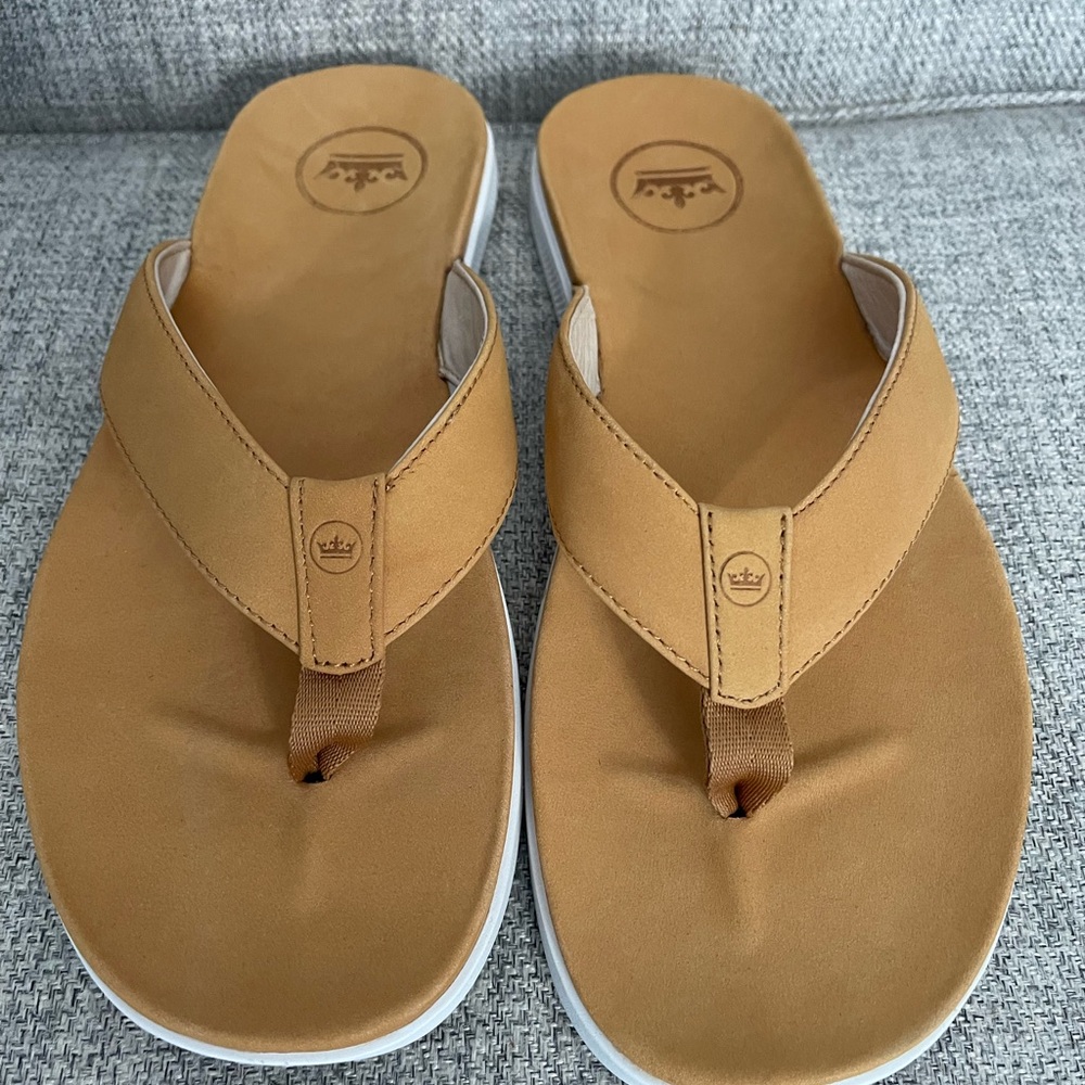 New Peter Millar Hyperlight Slide Flip Flop Tan size M 8 Leather Men’s